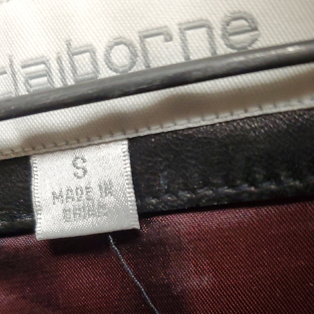 Liz Claiborne Small Black Leather Jacket with Burgundy Accents - Picture 5 of 5